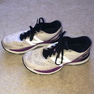 New Balance 880 Running Sneaker